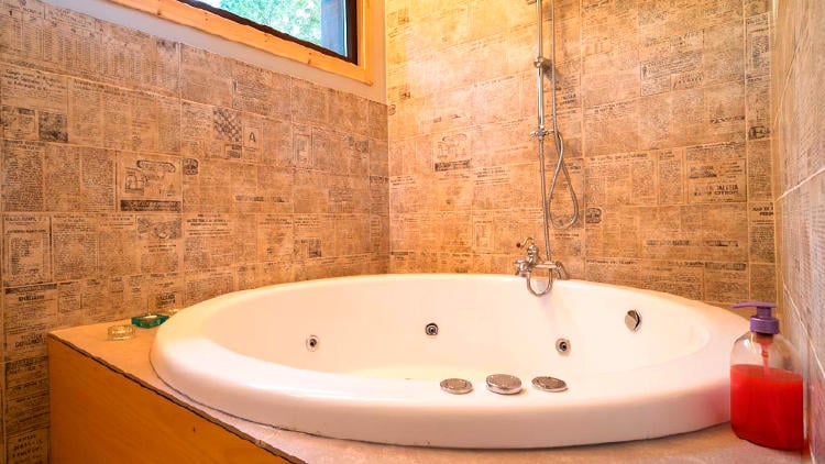 cabanas jacuzzi galicia aldea muinos rianxo Aldea Os Muiños en Rianxo