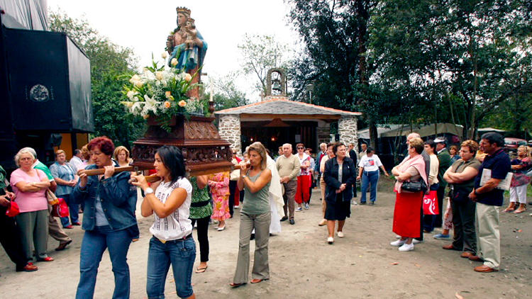 festa naseiro procesion Romería de “O Naseiro” de Viveiro 2023: programa e historia