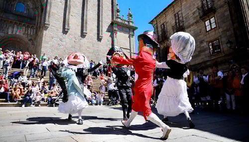 fiestas ascension santiago cabezudos historia Cabezudos fiestas Ascensión Santiago de Compostela praza Praterías