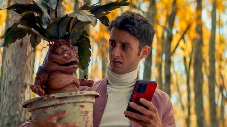 estrenos television octubre 2024 R hay algo bosque dark Hay algo en el bosque en DARK