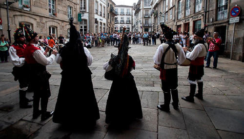 fiestas ascension santiago musica Grupo de gaiteiros tocando en las fiestas de la Ascensión de Santiago